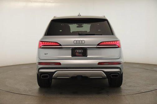 2025 Audi Q7 45 Premium Plus