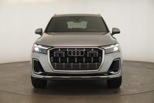2025 Audi Q7 45 Premium Plus