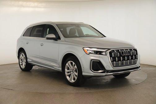 2025 Audi Q7 45 Premium Plus