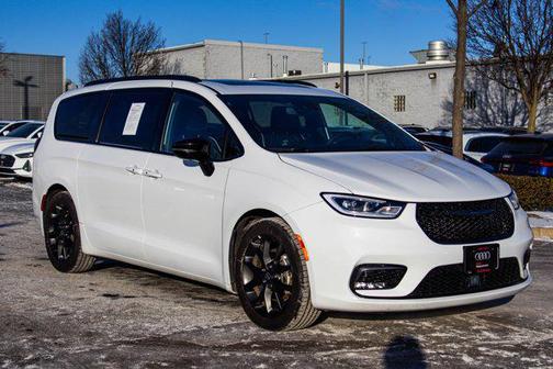 2025 Chrysler Pacifica Limited