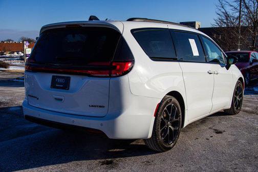 2025 Chrysler Pacifica Limited