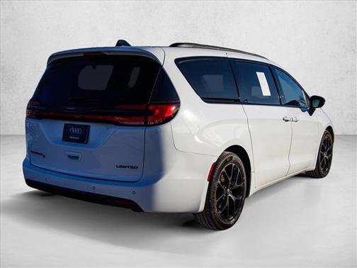 2025 Chrysler Pacifica Limited