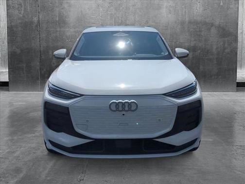 2025 Audi Q6 e-tron Premium Plus quattro