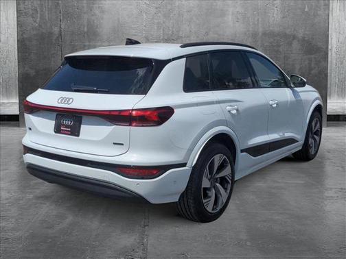 2025 Audi Q6 e-tron Premium Plus quattro