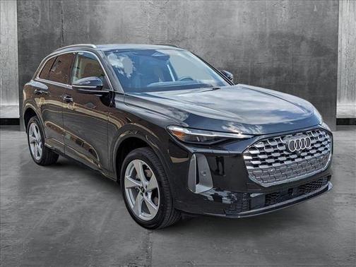 2025 Audi Q5 Premium Plus