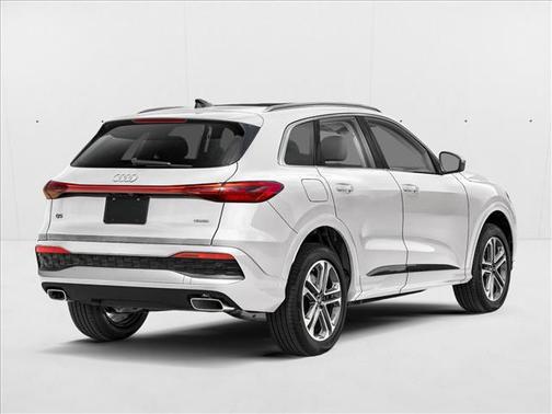Arkona White 2026 Audi Q5 Premium Plus TFSI quattro S tronic