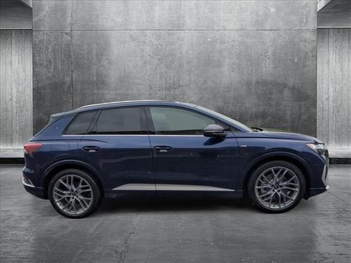 2025 Audi Q4 e-tron Premium Plus 55 quattro