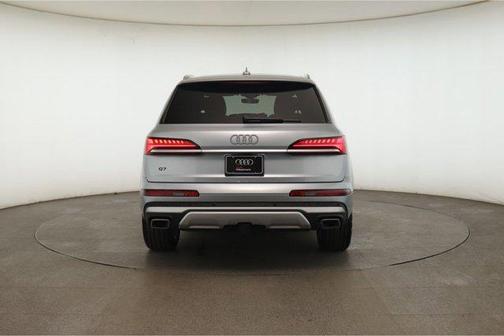 2025 Audi Q7 55 Premium