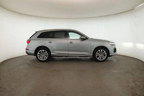 2025 Audi Q7 55 Premium