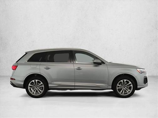 2025 Audi Q7 55 Premium