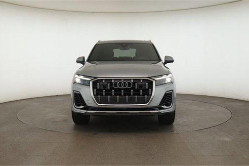 2025 Audi Q7 55 Premium