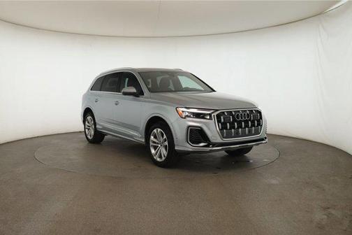 2025 Audi Q7 55 Premium
