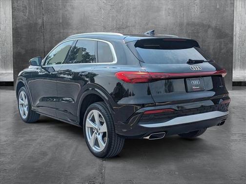 2025 Audi Q5 Premium Plus