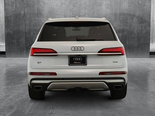 2025 Audi Q7 55 Premium Plus