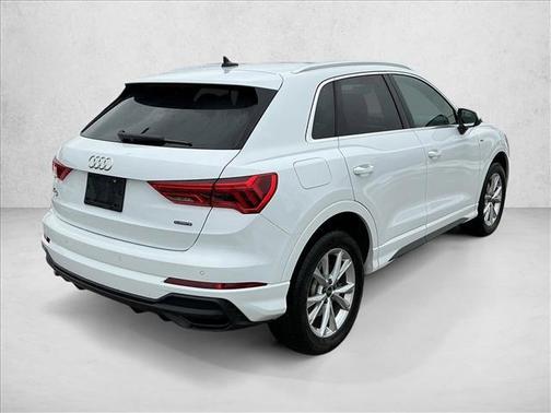 2025 Audi Q3 Premium 45 TFSI S line quattro Tiptronic