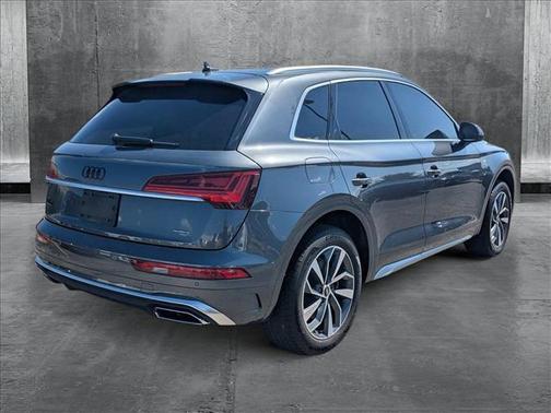 2022 Audi Q5 45 S line Premium Plus