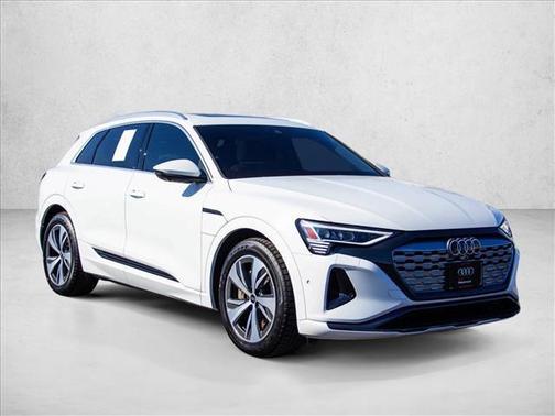 2024 Audi Q8 e-tron Premium Plus