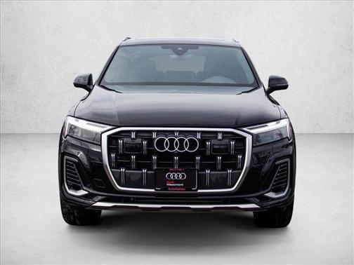 2025 Audi Q7 45 Premium Plus