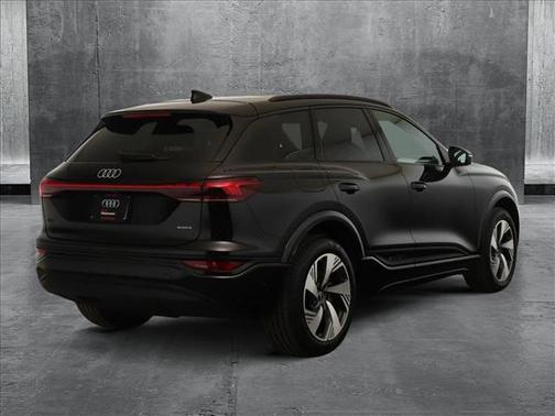 2025 Audi Q6 e-tron Premium Plus quattro