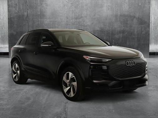 2025 Audi Q6 e-tron Premium Plus quattro