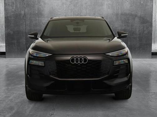 2025 Audi Q6 e-tron Premium Plus quattro