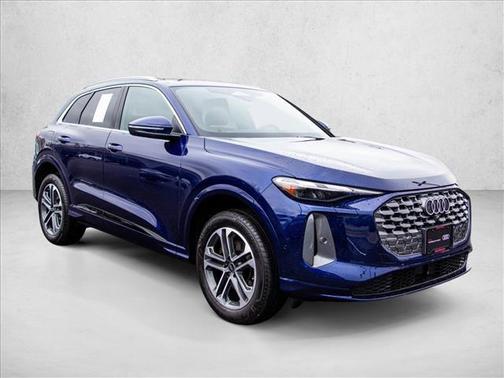 2025 Audi Q5 Premium TFSI quattro S tronic