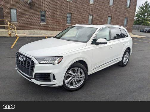 2024 Audi Q7 55 Premium Plus