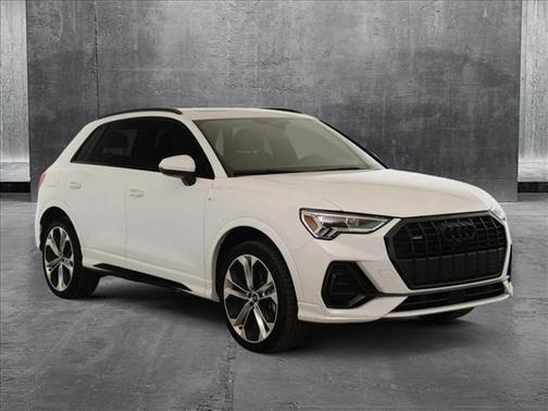 2022 Audi Q3 45 S line Premium Plus