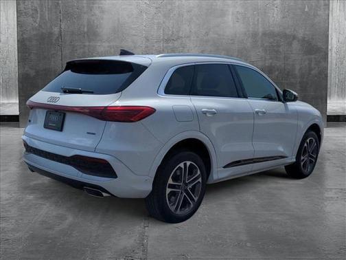 2025 Audi Q5 Premium