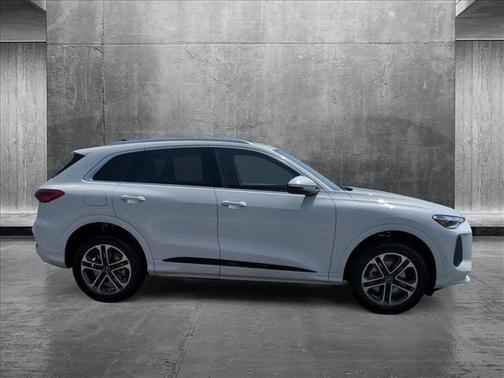 2025 Audi Q5 Premium
