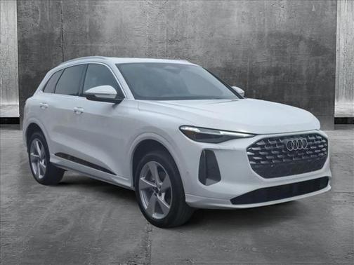 2025 Audi Q5 Premium Plus