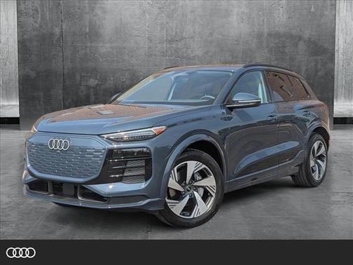 2025 Audi Q6 e-tron Premium Plus quattro