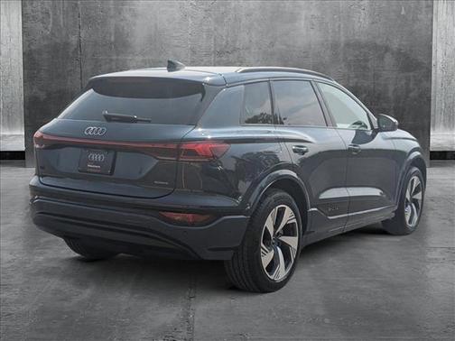 2025 Audi Q6 e-tron Premium Plus quattro