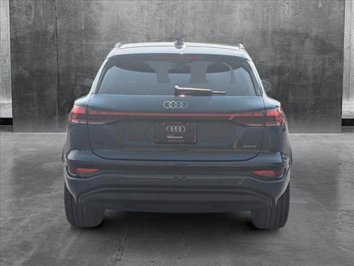 2025 Audi Q6 e-tron Premium Plus quattro