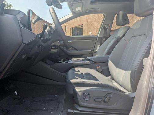 2025 Audi Q6 e-tron Premium Plus quattro