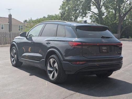 2025 Audi Q6 e-tron Premium Plus quattro