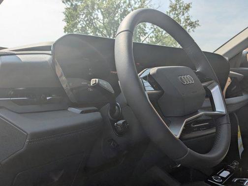 2025 Audi Q6 e-tron Premium Plus quattro