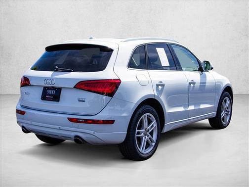 Glacier White Metallic 2016 Audi Q5 2.0T Premium Plus