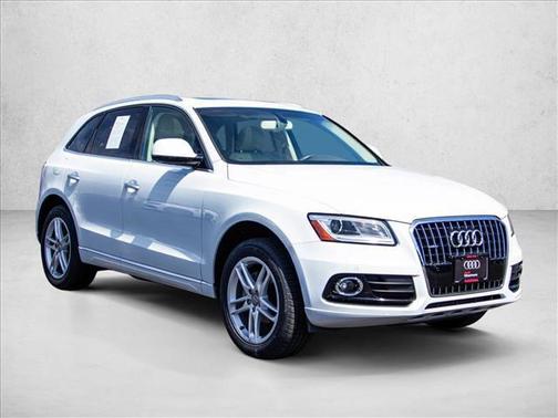 Glacier White Metallic 2016 Audi Q5 2.0T Premium Plus