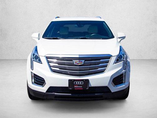 Crystal White Tricoat 2019 Cadillac XT5 Base