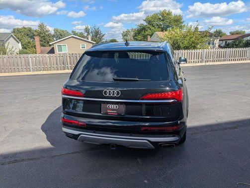 2025 Audi Q7 55 Premium Plus