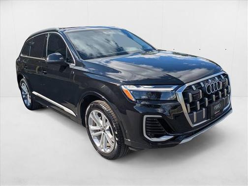 2025 Audi Q7 55 Premium Plus