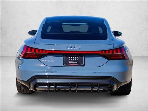 Kemora Gray Metallic 2023 Audi e-tron GT Premium Plus quattro