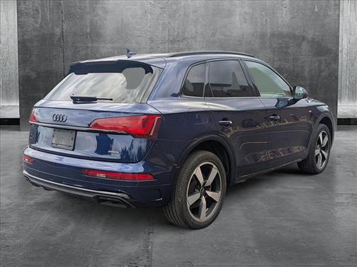 2022 Audi Q5 45 S line Premium Plus