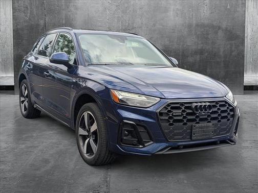 2022 Audi Q5 45 S line Premium Plus