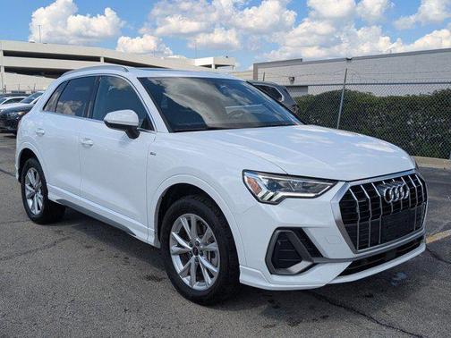 2024 Audi Q3 Premium 45 TFSI S line quattro Tiptronic