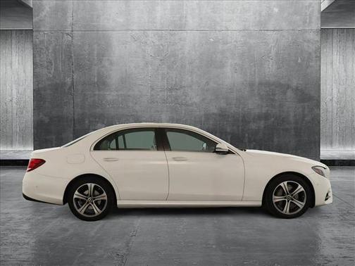 2017 Mercedes-Benz E-Class 4MATIC