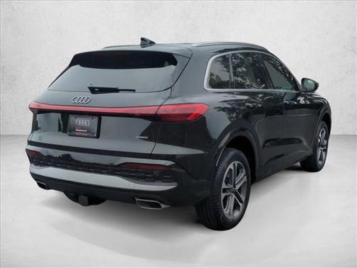 2025 Audi Q5 Premium TFSI quattro S tronic