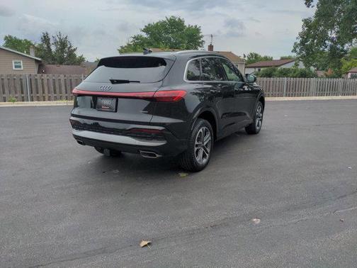 2025 Audi Q5 Premium TFSI quattro S tronic