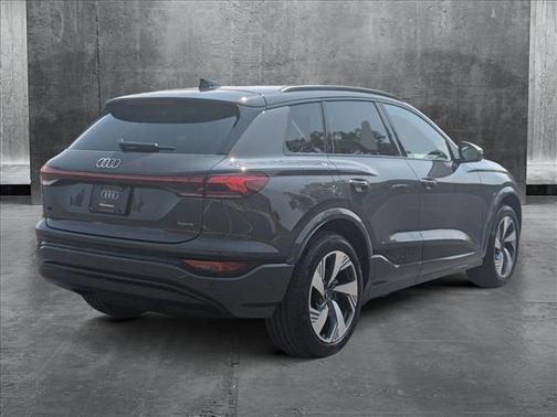 2025 Audi Q6 e-tron Premium Plus quattro